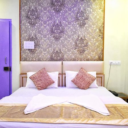 Hotel Picasso Varanasi Prime Location Ngoại thất bức ảnh