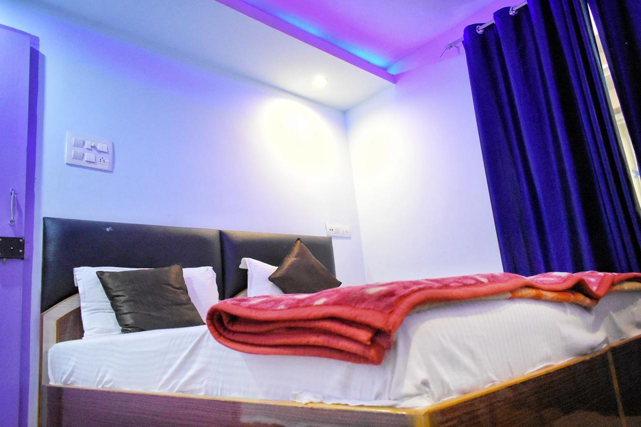 Hotel Picasso Varanasi Prime Location Ngoại thất bức ảnh