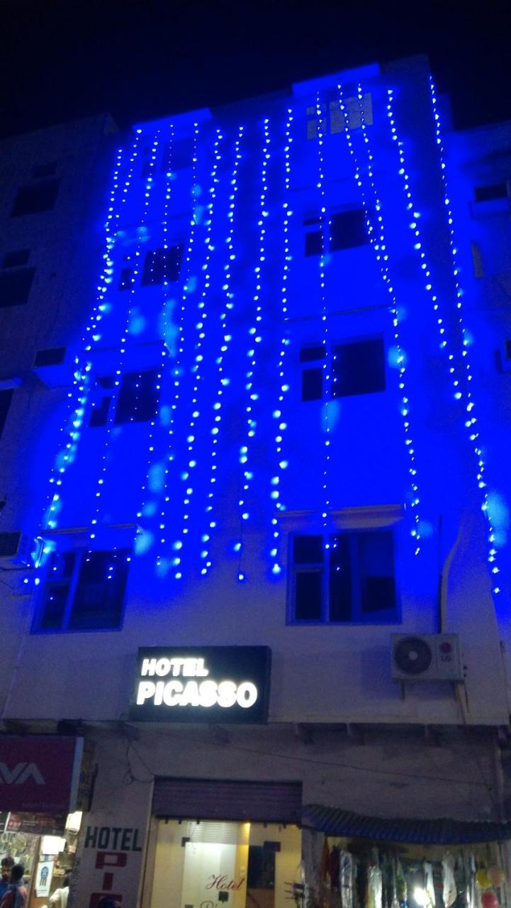 Hotel Picasso Varanasi Prime Location Ngoại thất bức ảnh